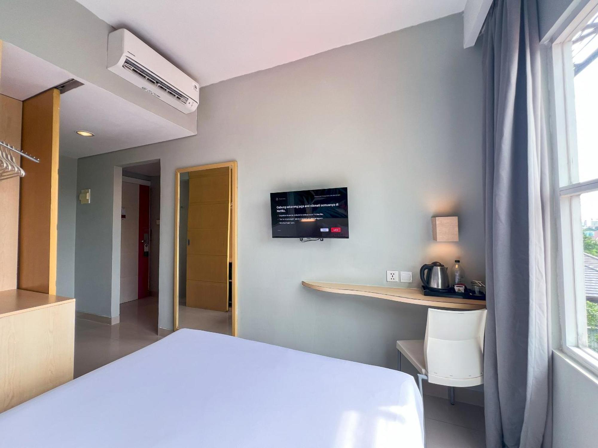 Liberta Hotel Kemang Jakarta Exterior photo
